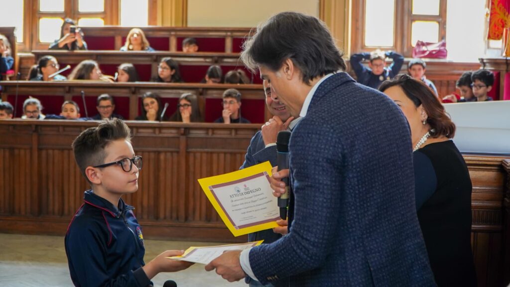 Fuori classe in movimento studenti reggini a Palazzo San Giorgio