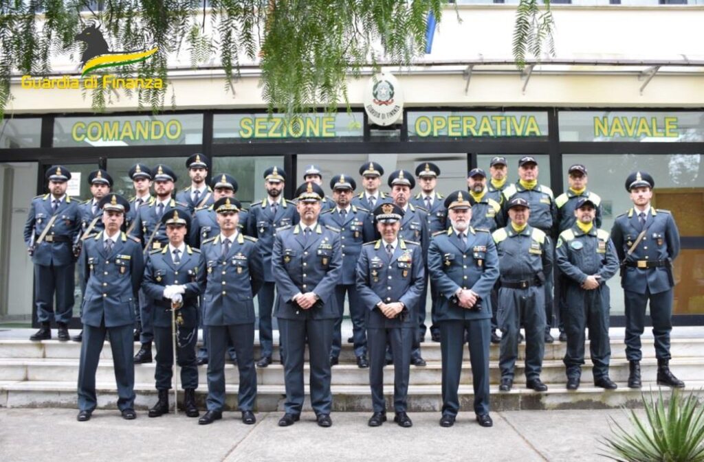 VISITA DEL COMANDANTE REGIONALE CALABRIA ALLA SEZIONE OPERATIVA NAVALE DI ROCCELLA JONICA