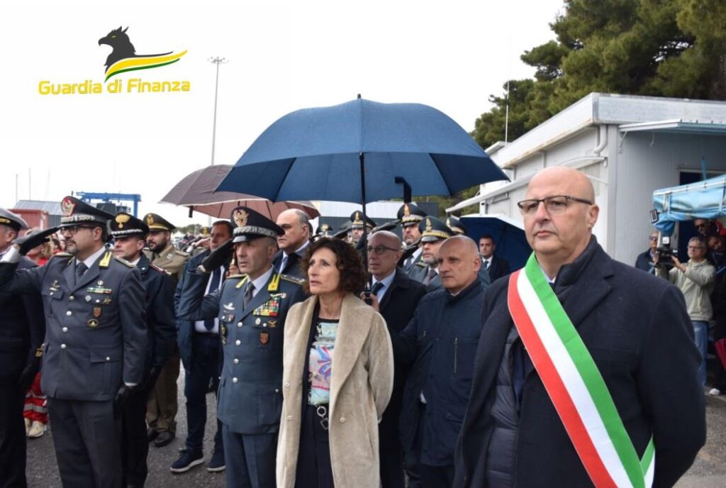 VISITA DEL COMANDANTE REGIONALE CALABRIA ALLA SEZIONE OPERATIVA NAVALE DI ROCCELLA JONICA