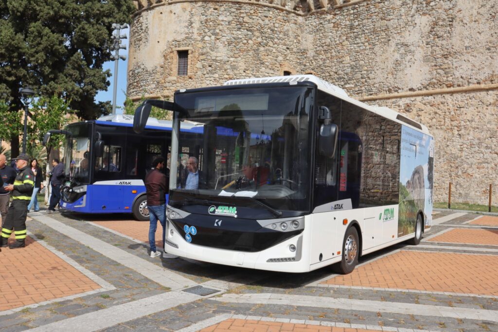 presentazione bus elettrici