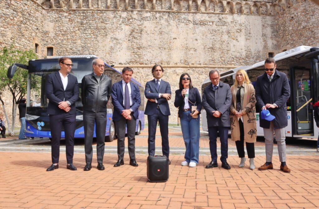 presentazione bus elettrici