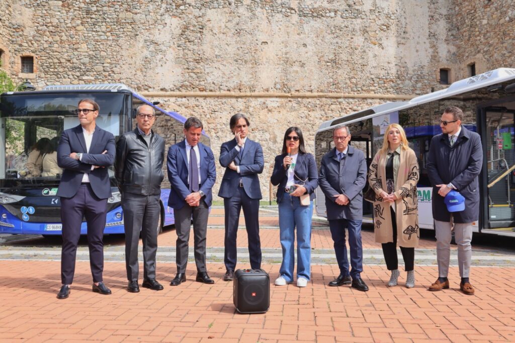 presentazione bus elettrici