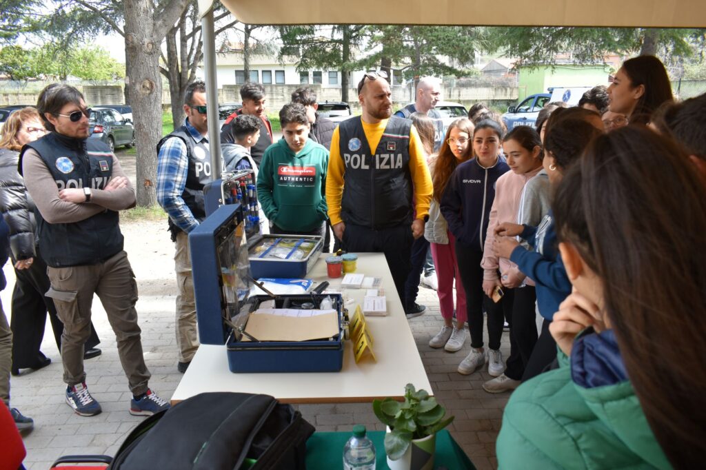 unità cinofila polizia al radice alighieri catona