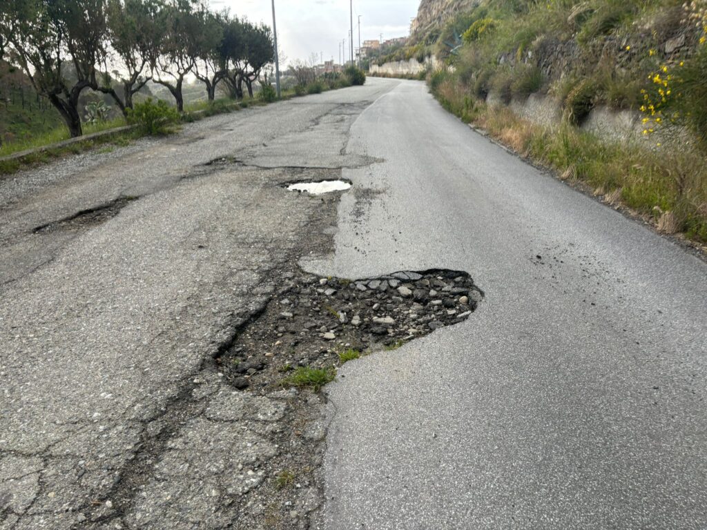 strada che collega Mosorrofa a San Salvatore