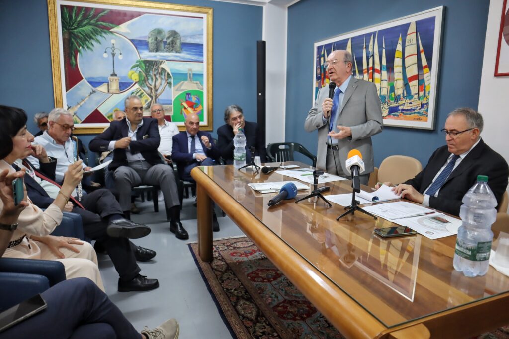 Conferenza stampa Eduardo Lamberti Castronuovo su candidatura a Sindaco