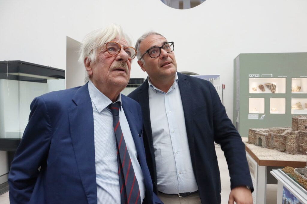 L'attore Giannini visita i Bronzi di Riace