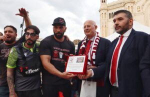 Manifestazione tifosi Reggina a Piazza Duomo