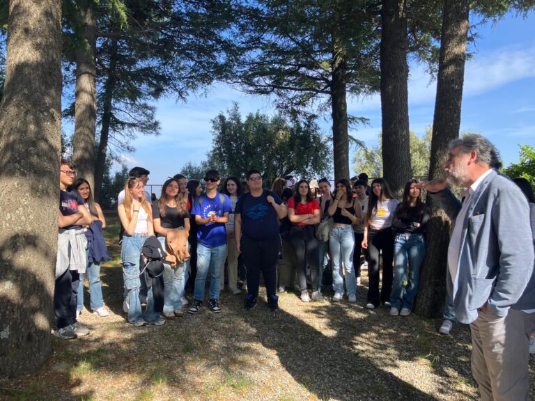 Studenti Liceo da Vinci visitano borghi Bova e Gallicianò