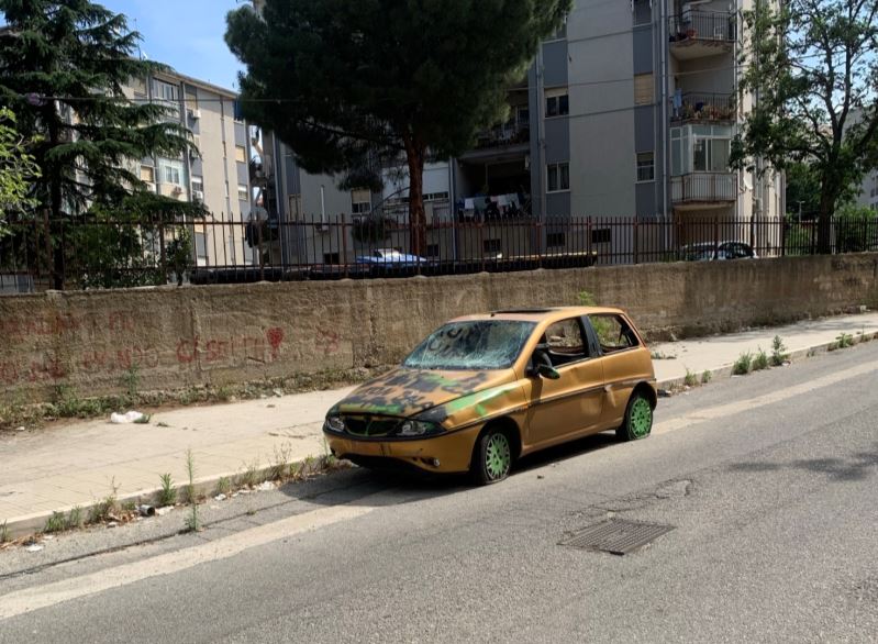 auto abbandonata ciccarello