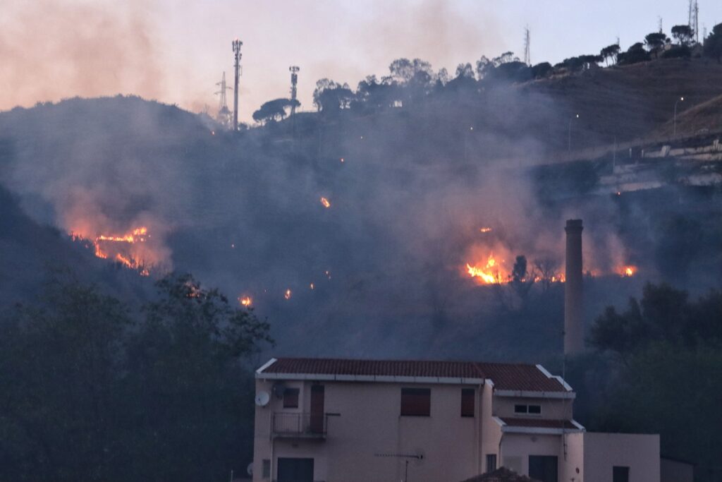 incendio collina di pentimele