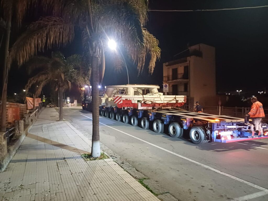 mezzi per scavare la galleria Taormina