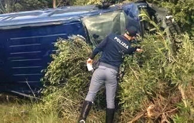 polizia stradale incidente