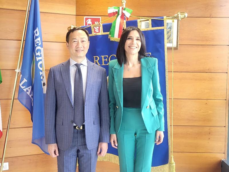 Ambasciatore Vietnam e Giusi Princi