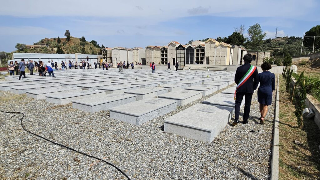 Cerimonia Cimitero Migranti Armo