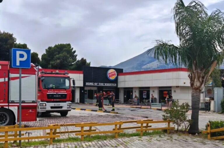 Incendio fast food Palermo