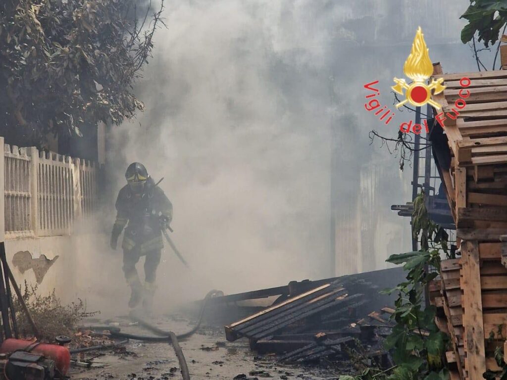 Incendio reggio calabria