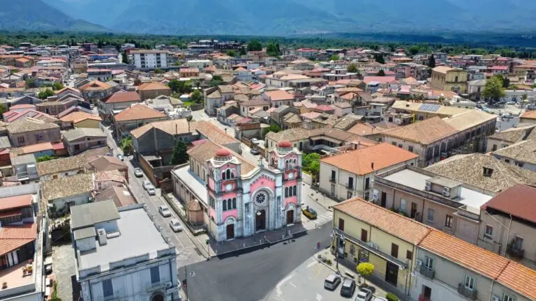 Taurianova dall'alto e Chiesa Matrice Maria SS delle Grazie