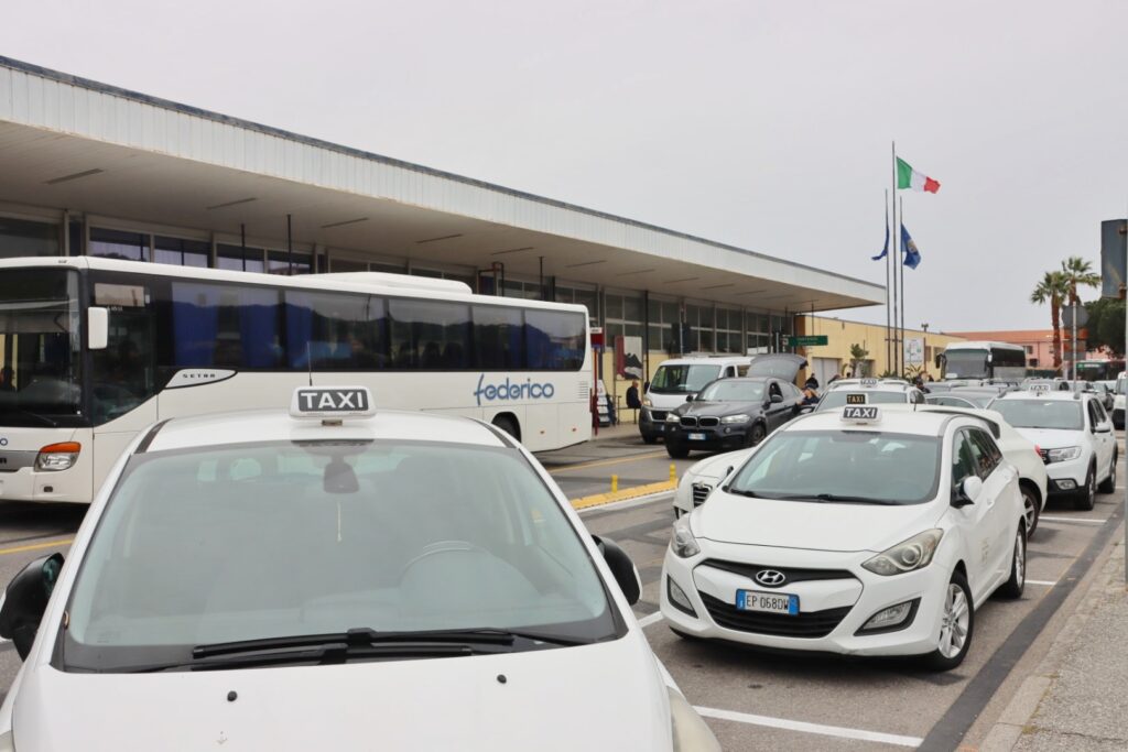 Taxi Aeroporto Stretto