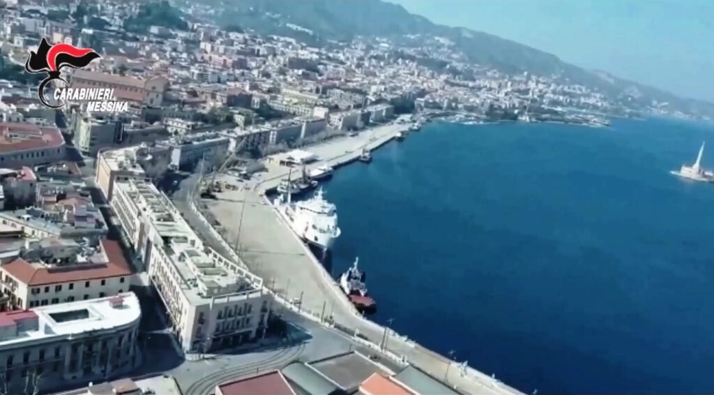 carabinieri messina dall'alto