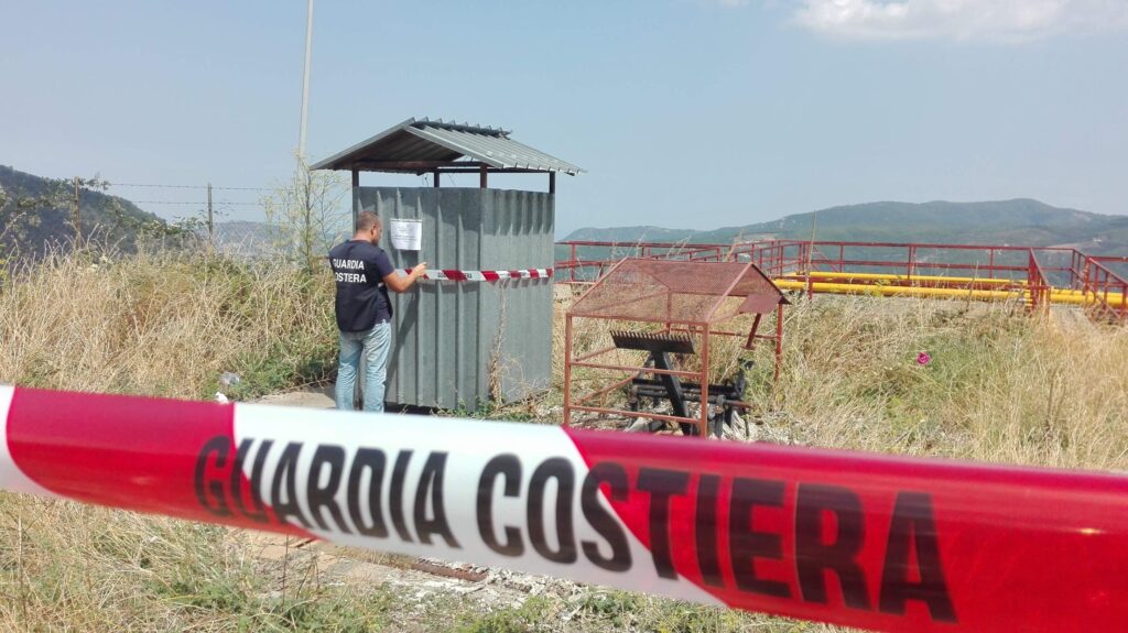 guardia costiera sequestro scarichi idrici irregolari