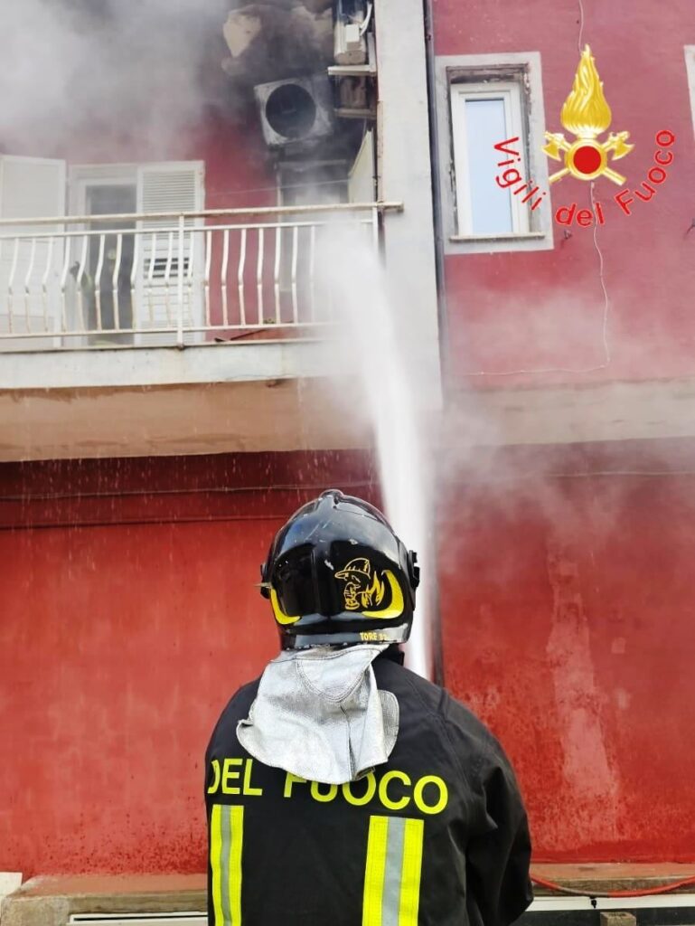 incendio crotone