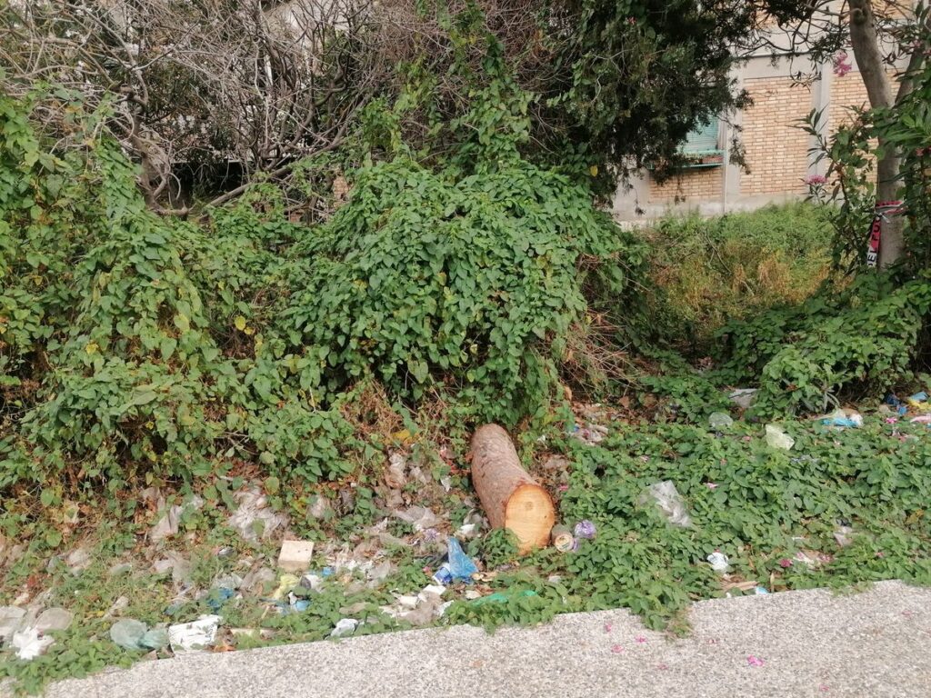 spazzatura in via San Giuseppe