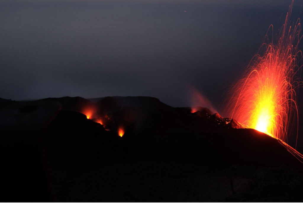 Attività eruttiva dello Stromboli2