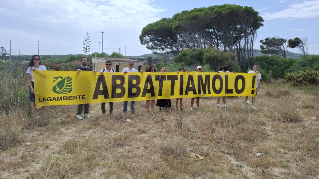 Blitz di Goletta Verde in località Ciambra di Palmi