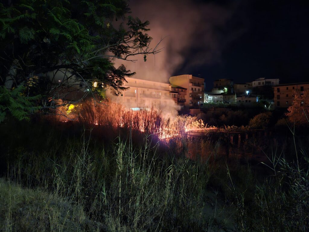 Incendio Reggio Calabria