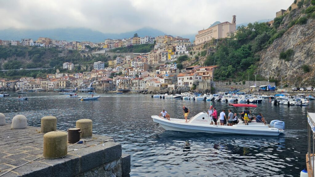 Squadra di Sky Calciomercato L'originale a Scilla e Chianalea