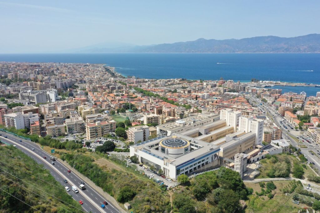 Università Mediterranea e Reggio Calabria dall'alto