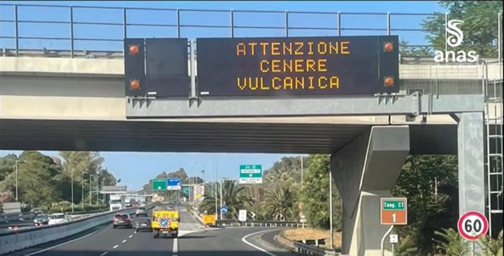 cenere vulcanica strade