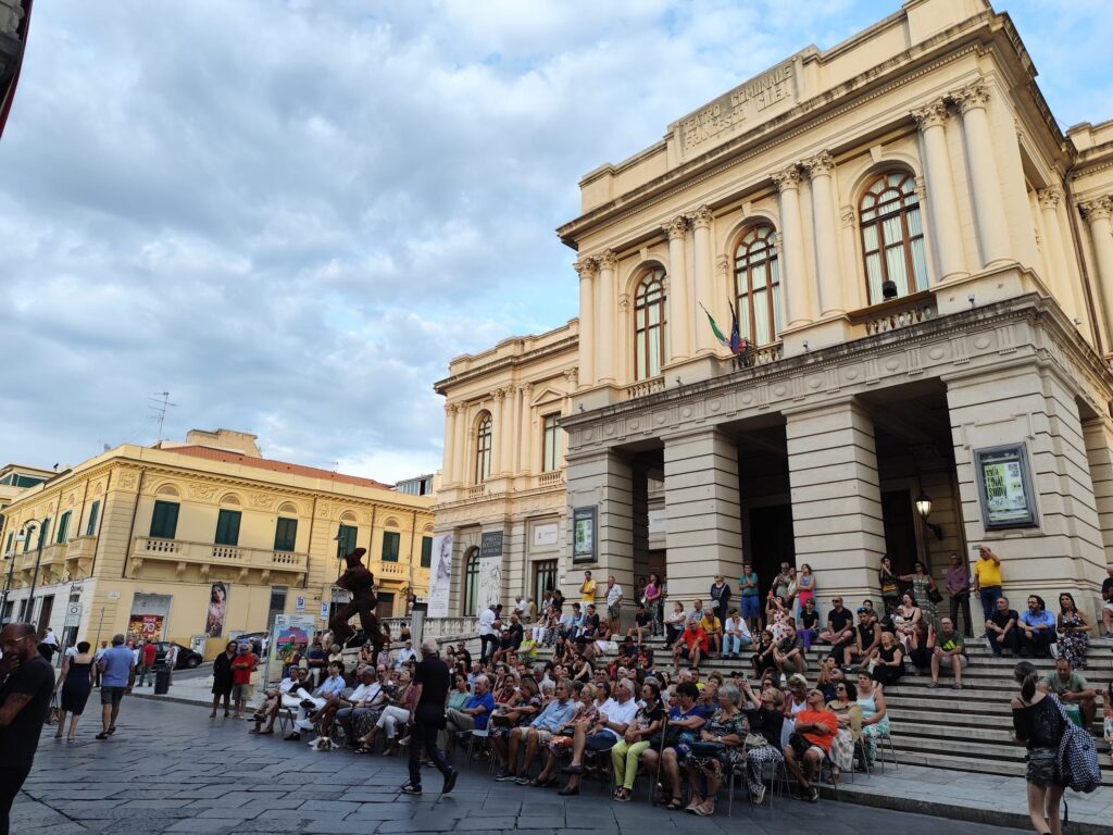 cilea dal balcone