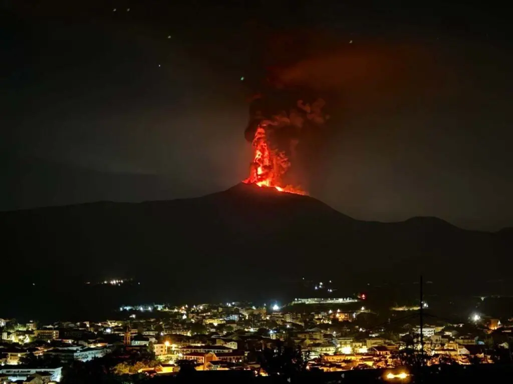 eruzione etna ferragosto