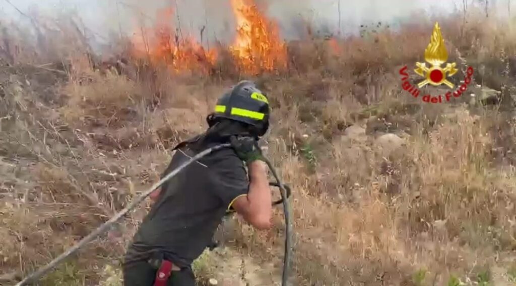 incendio vigili del fuoco