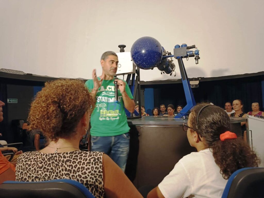 planetario luna agosto