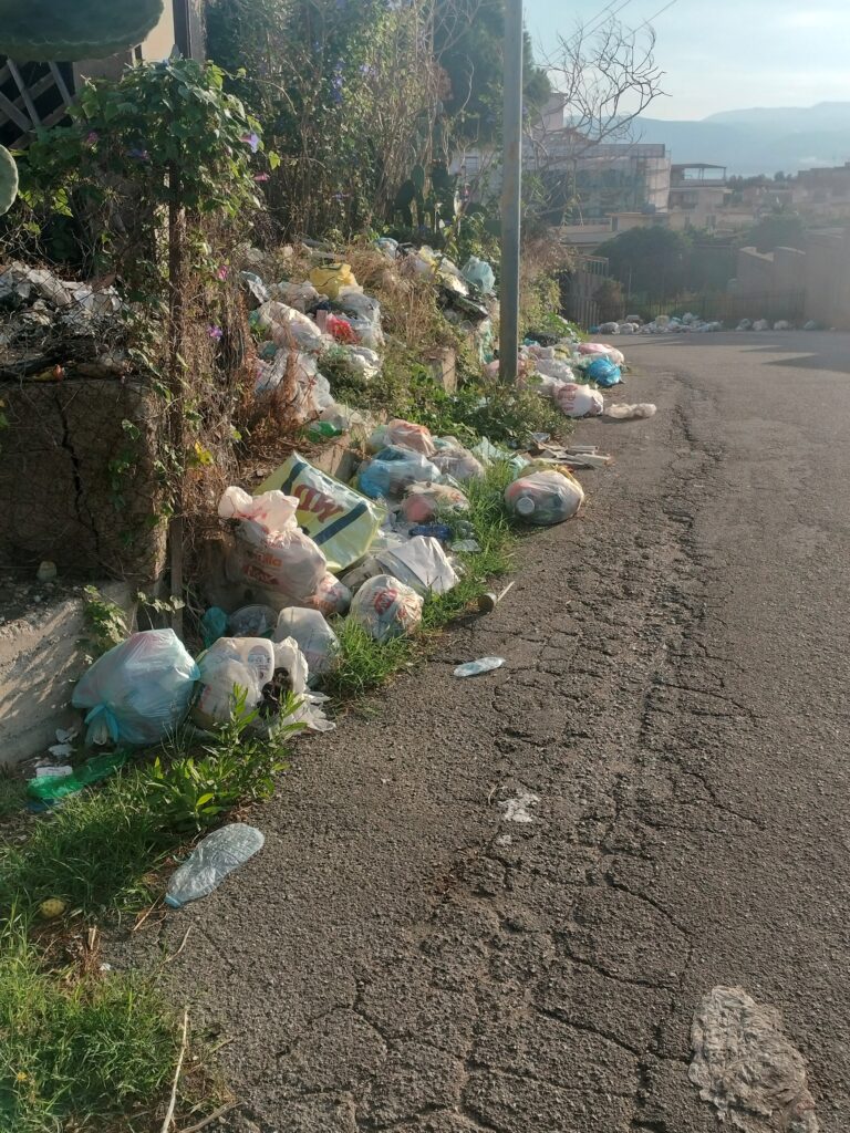 Degrado e rifiuti Terza Municipalita Messina