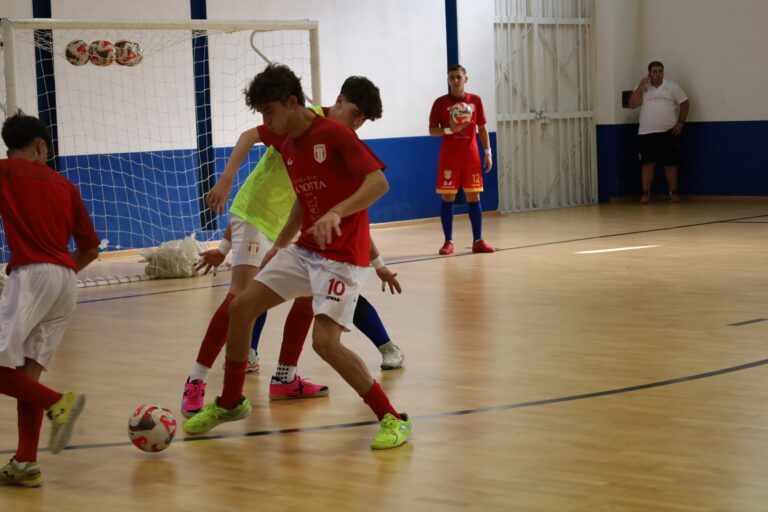 Giocatori MESSINA FUTSAL riscaldamento