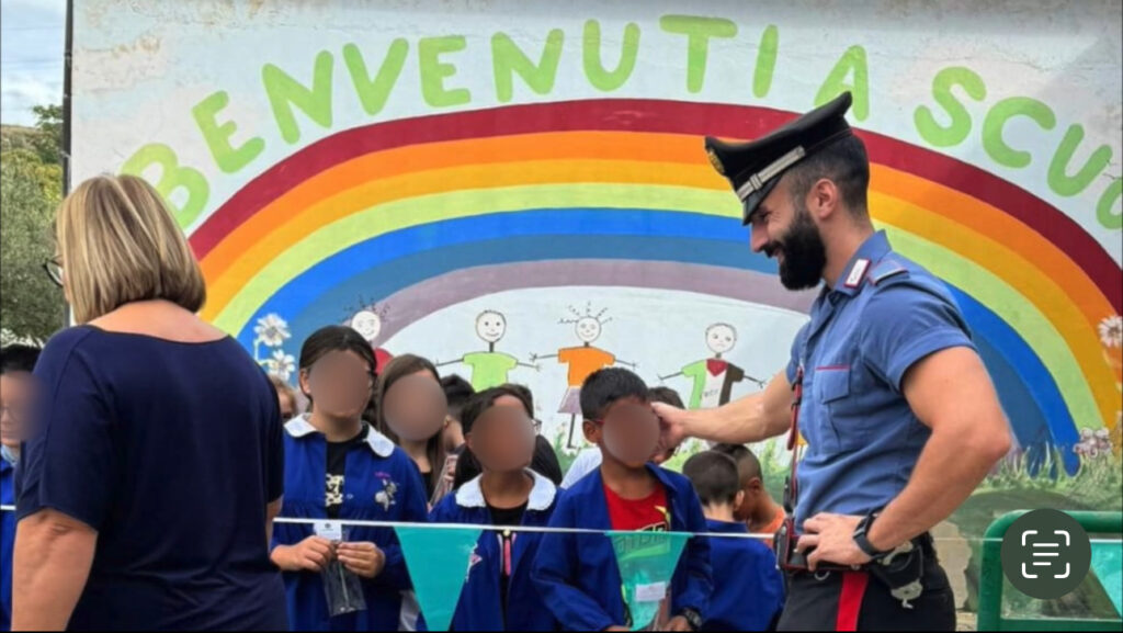 Primo giorno scuola calabria carabinieri