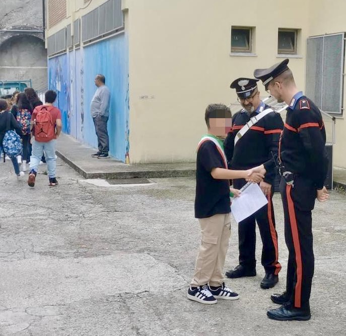 Primo giorno scuola calabria carabinieri