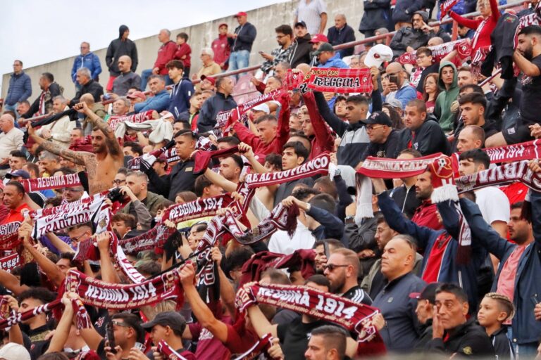 Reggina-Scafatese tifosi Curva Sud