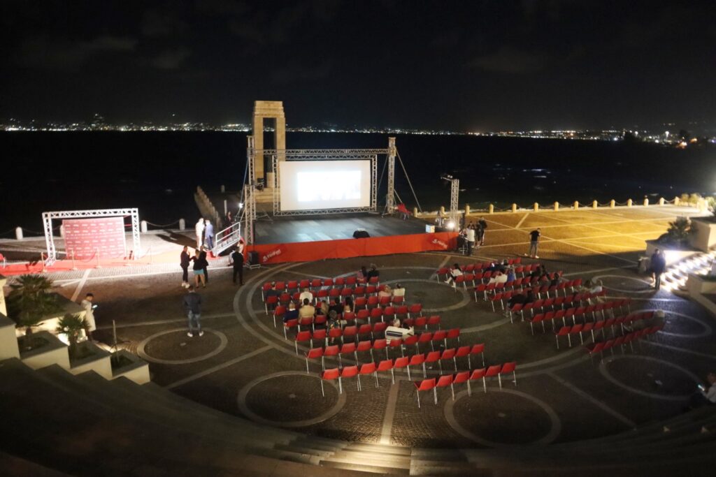 Reggio Film Fest Arena dello Stretto di sera dall'alto