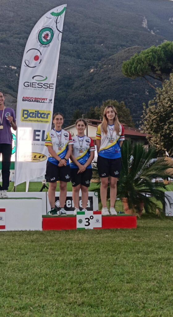 SQUADRA CON POERIO PITERA' ANASTASIA FABIO LUDOVICA CHIARELLA VITTORIA VENETA