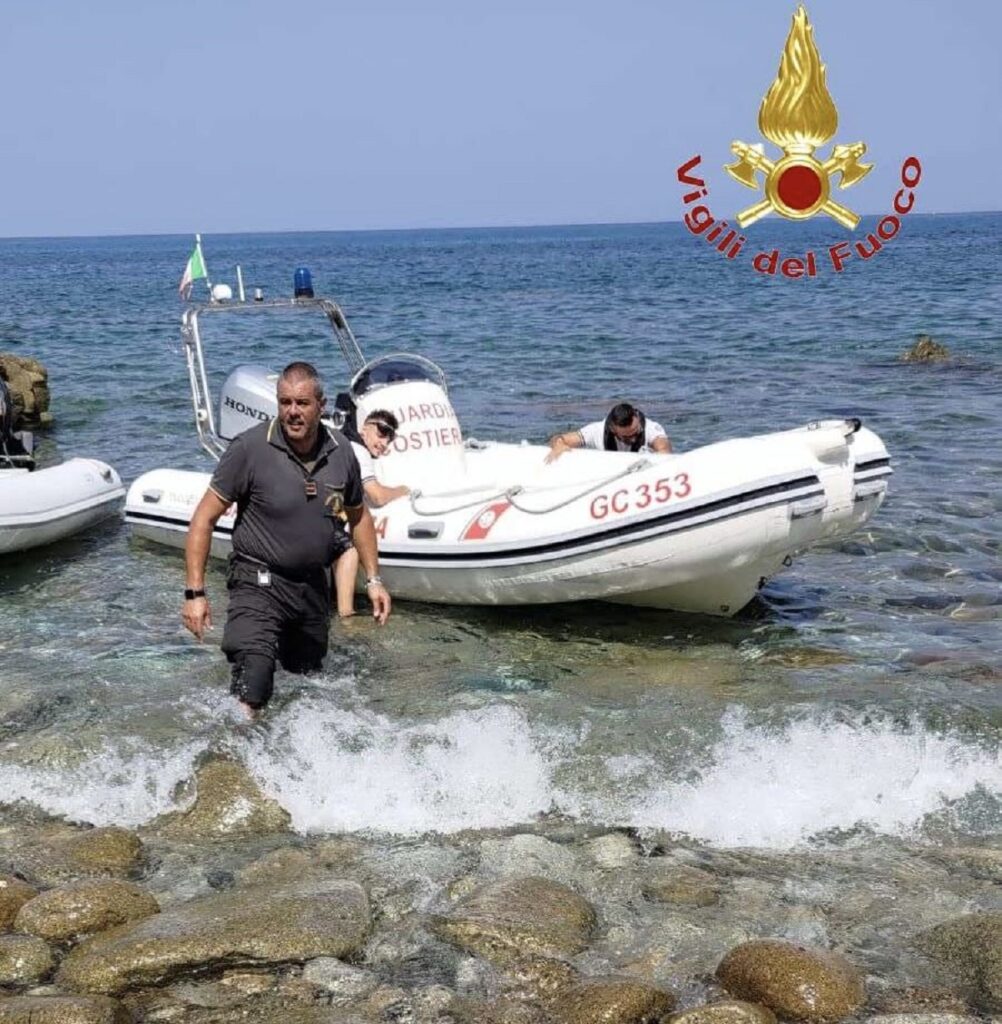 Vigili fuoco - guardia costiera (1)