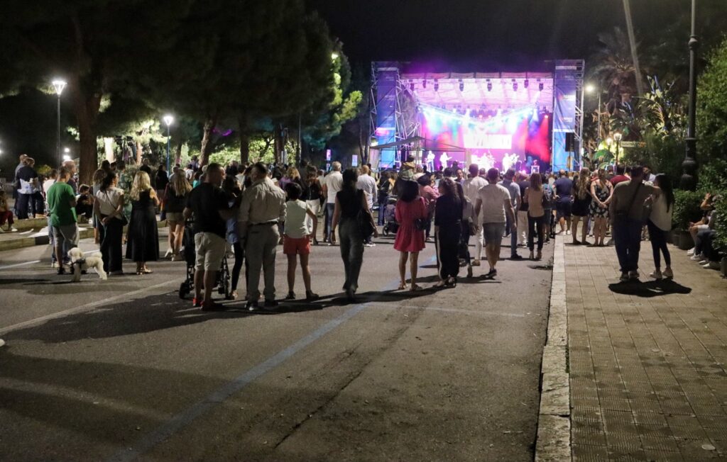 concerto i vazzanikki prima serata festa 2024 reggio calabria