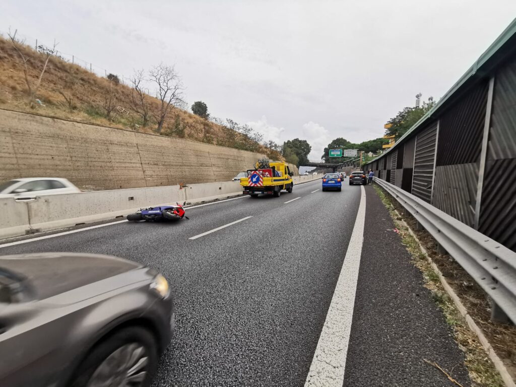 incidente raccordo autostradale