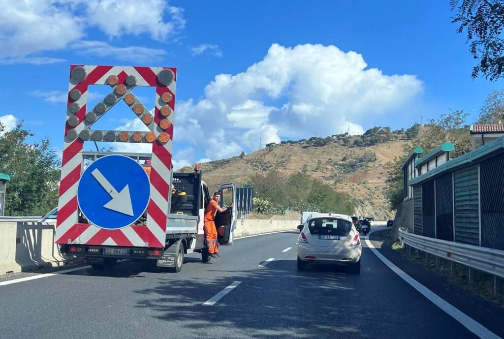 lavori in tangenziale traffico