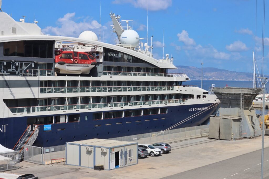 nave da crociera Le Bougainville