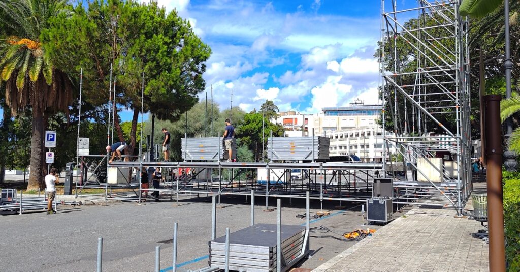 palco piazza indipendenza