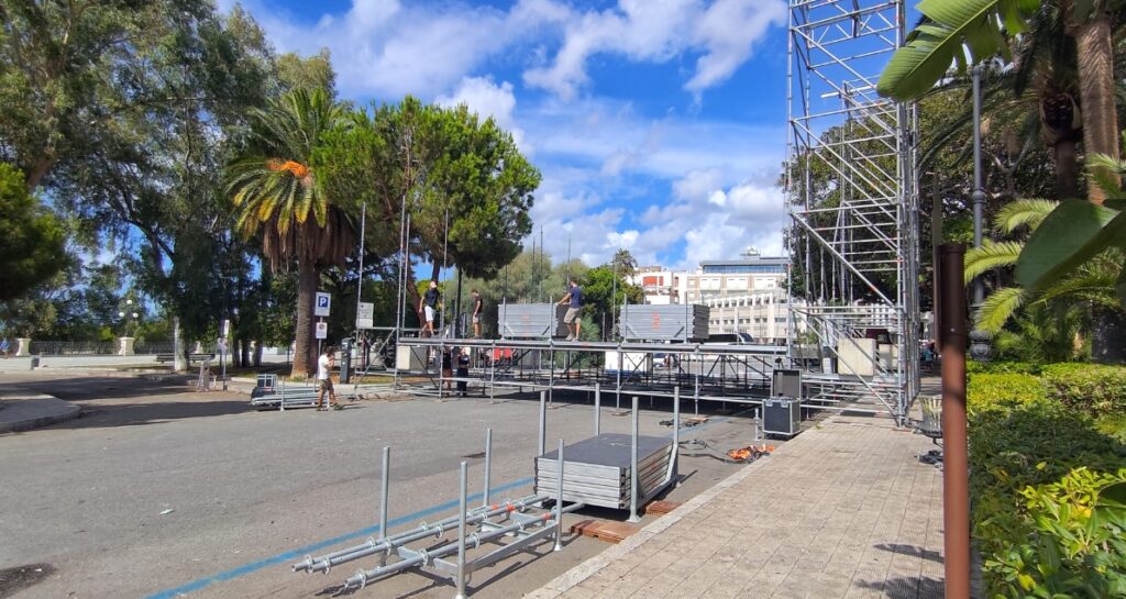 palco piazza indipendenza